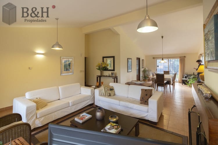 Casa 4 dormitorios en Venta, Alquiler anual y de verano · Foto 5
