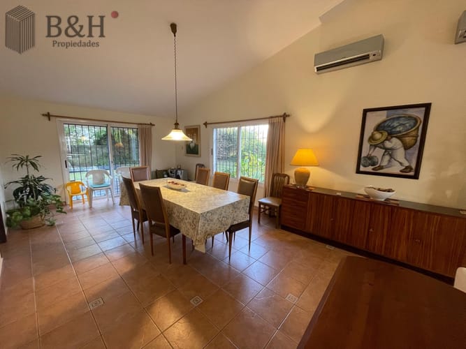 Casa 4 dormitorios en Venta, Alquiler anual y de verano · Foto 6
