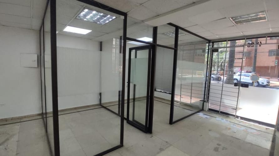 Local en venta en Versalles, Cali, 600 m² · foto 3 de 24