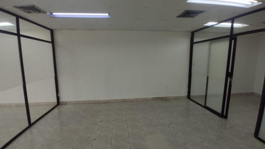 Local en venta en Versalles, Cali, 600 m² · foto 13 de 24