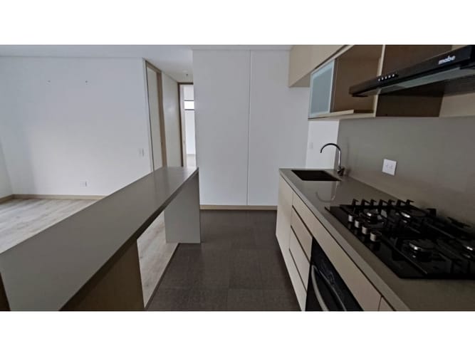 Apartamento de 2 alcobas en arriendo en Vía Las Palmas, Medellín, 78 m² · foto 9 de 24