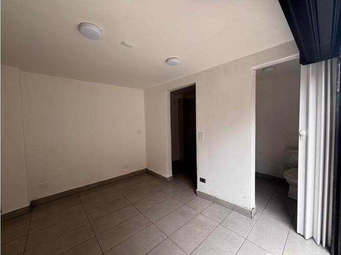 Local en arriendo en Monteazul, Sabaneta, 27 m² · foto 4 de 5