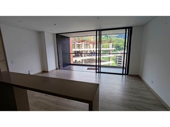 Apartamento de 2 alcobas en arriendo en Vía Las Palmas, Medellín, 78 m² · foto 11 de 24