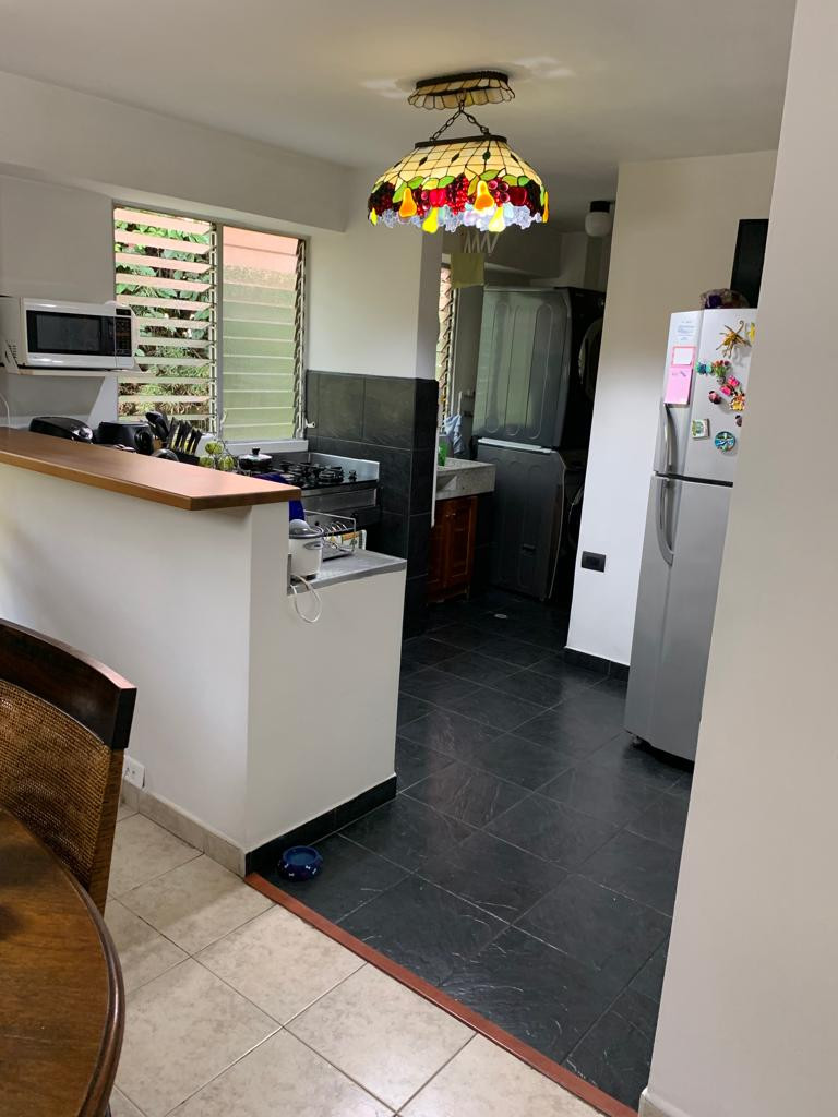 Apartamento en venta en El Poblado, Medellín · foto 2 de 9