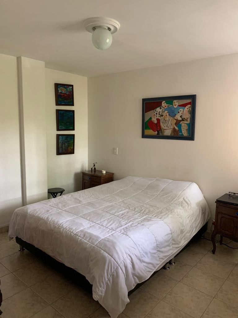 Apartamento en venta en El Poblado, Medellín · foto 5 de 9