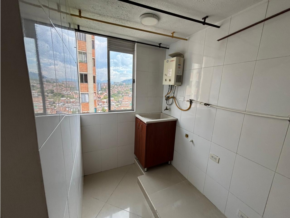 Apartamento en venta en San Antonio De Prado, Medellín · foto 4 de 13