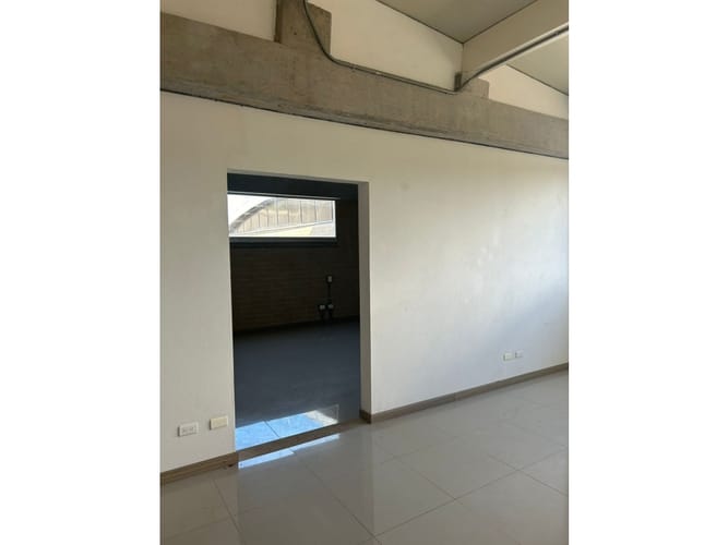 Oficina en arriendo en El Porvenir, Rionegro, 31 m² · foto 3 de 9