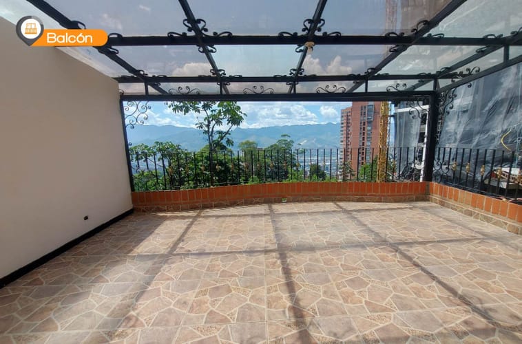 Casa de 5 alcobas en venta en La Calera, Medellín, 400 m² · foto 15 de 17