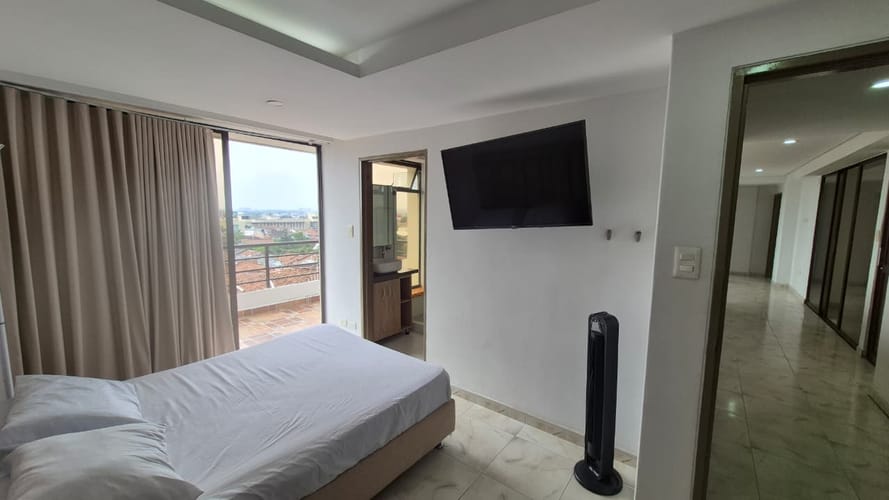 Apartamento de 4 alcobas en venta en Cristales, Cali, 192 m² · foto 15 de 24