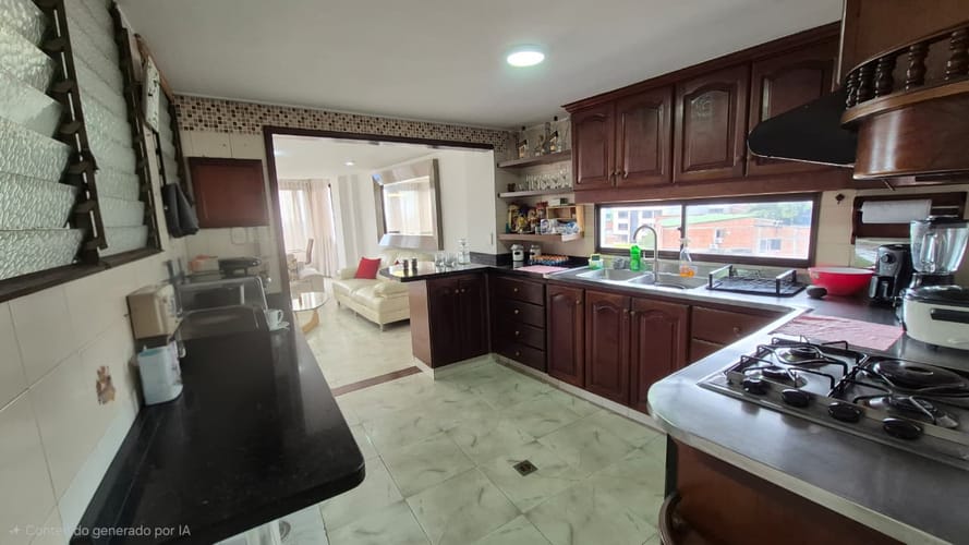 Apartamento de 4 alcobas en venta en Cristales, Cali, 192 m² · foto 18 de 24