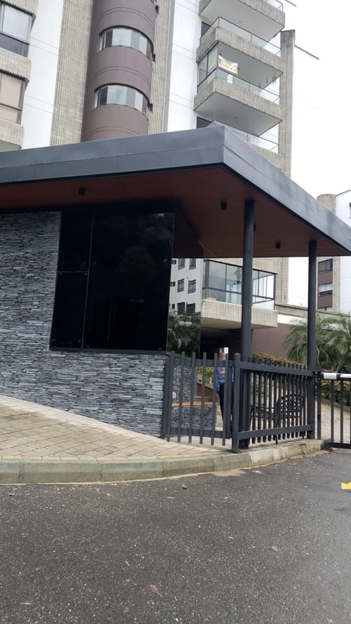 Apartamento de 3 alcobas en venta en El Poblado, Medellín, 202 m² · foto 13 de 18