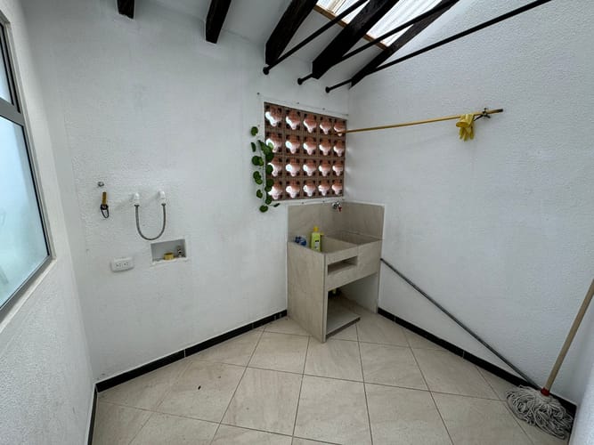 Apartamento de 3 alcobas en venta en El Carmen De Viboral, El Carmen de Viboral, 90 m² · foto 9 de 11