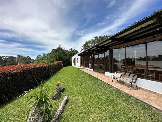 Casa de 4 alcobas en venta en El Faro, Rionegro, 410 m² · foto 4 de 24