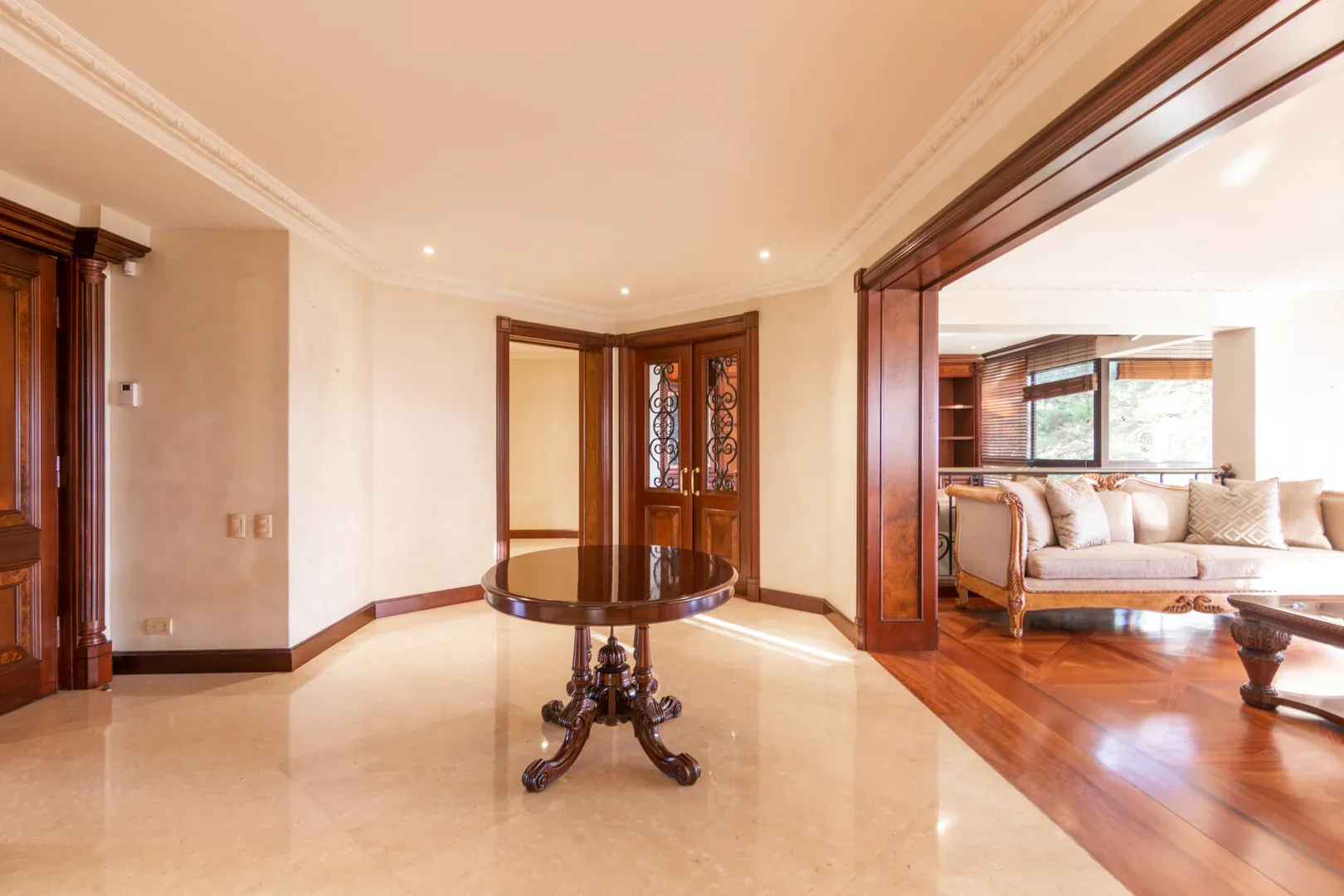Apartamento en venta en Laureles, Medellín · foto 2 de 19