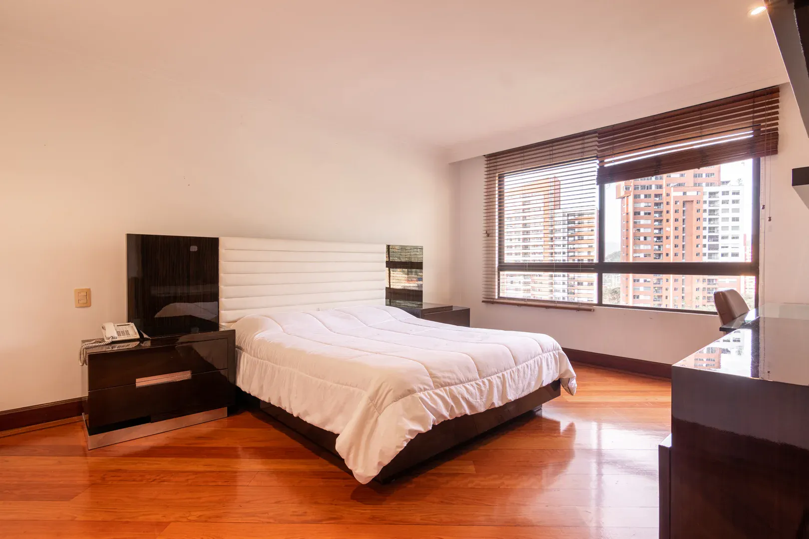 Apartamento en venta en Laureles, Medellín · foto 4 de 19