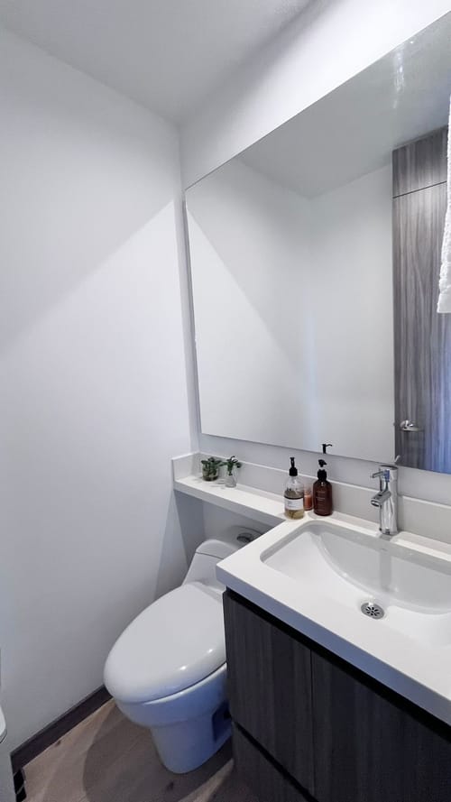 Apartamento de 2 alcobas en arriendo en El Poblado, Medellín, 95 m² · foto 6 de 6