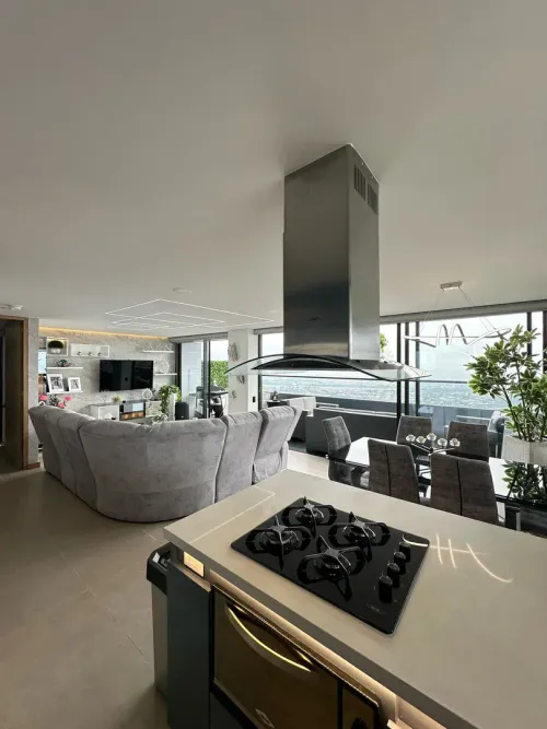 Apartamento de 3 alcobas en venta en Laureles, Medellín, 135 m² · foto 7 de 18