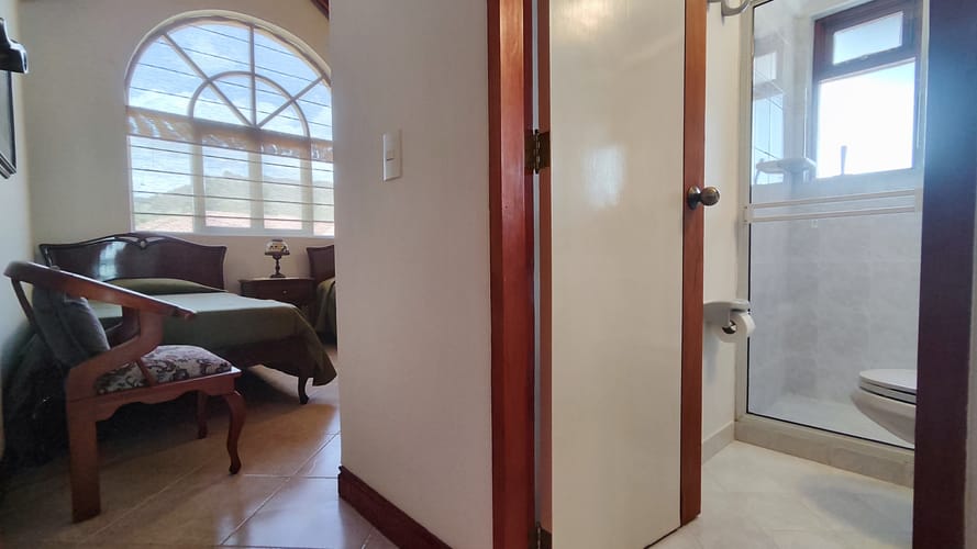 Casa de 5 alcobas en venta en El Retiro, 350 m² · foto 19 de 24
