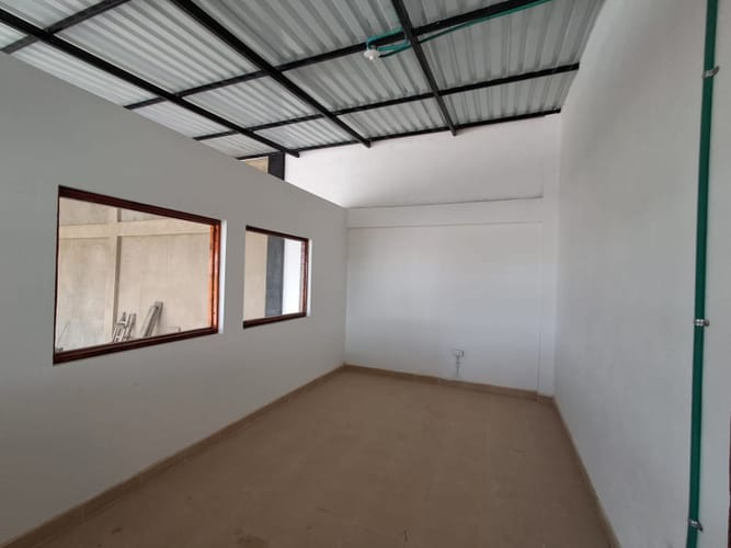 Bodega en arriendo en Boyero, Madrid, 1800 m² · foto 4 de 13