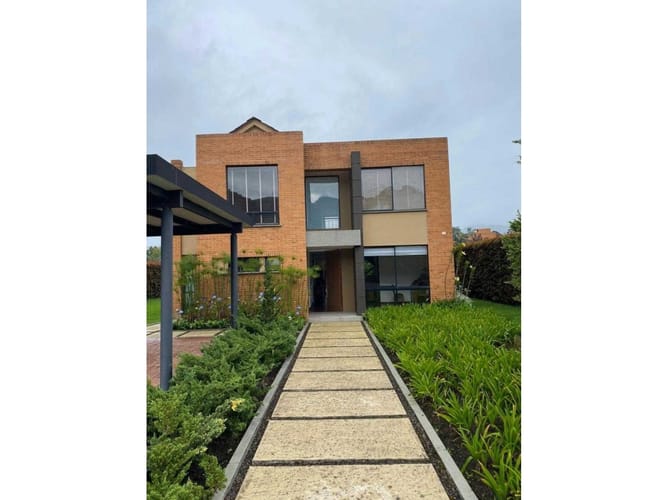 Casa en venta en El Volcan, La Calera · foto 2 de 12