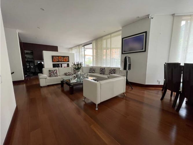 Apartamento de 4 alcobas en venta en Cerros De Suba, Bogotá, 280 m² · foto 3 de 14