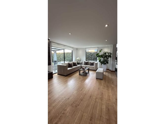 Casa de 4 alcobas en venta en Cr La Luna, Chía, 330 m² · foto 5 de 24