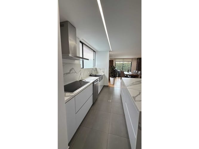 Casa de 4 alcobas en venta en Cr La Luna, Chía, 330 m² · foto 8 de 24