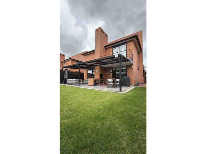 Casa de 4 alcobas en venta en Cr La Luna, Chía, 330 m² · foto 10 de 24