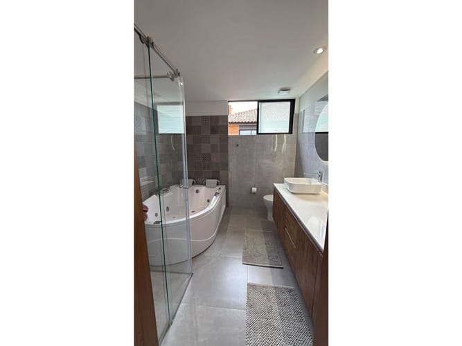 Casa de 4 alcobas en venta en Cr La Luna, Chía, 330 m² · foto 18 de 24