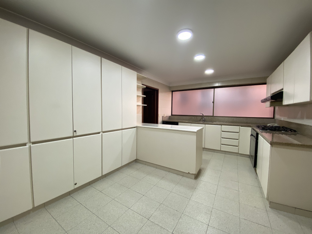 Apartamento en venta en Los Rosales, Bogotá · foto 9 de 22