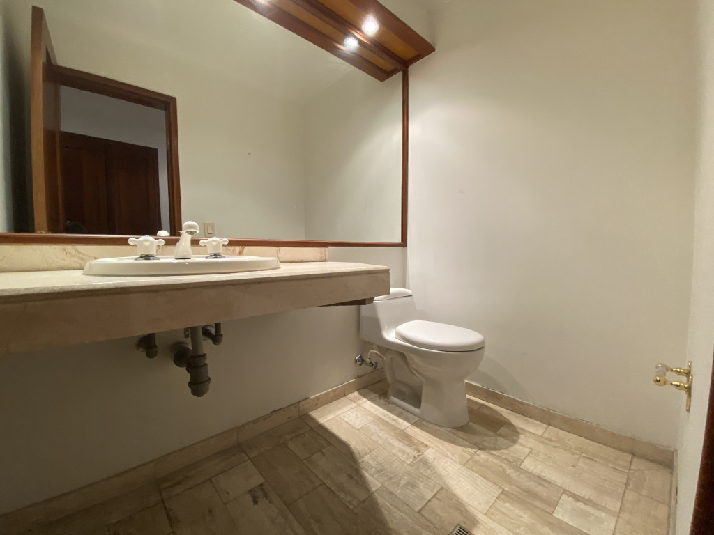 Apartamento en venta en Los Rosales, Bogotá · foto 11 de 22