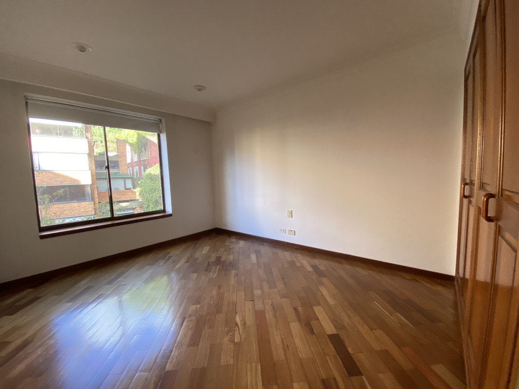 Apartamento en venta en Los Rosales, Bogotá · foto 16 de 22