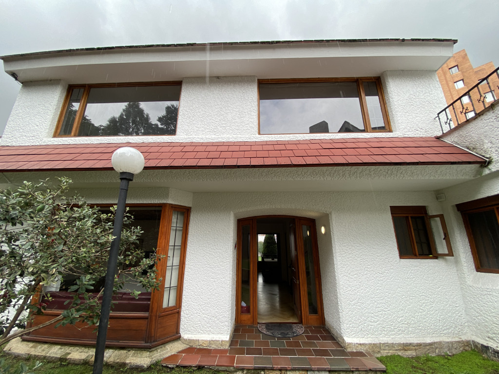 Casa en venta en La Carolina, Bogotá · foto 2 de 19
