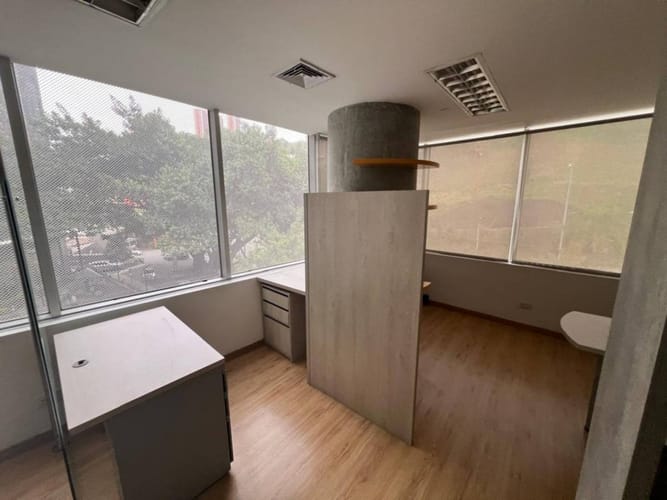 Oficina en arriendo en Las Palmas, Medellín, 50 m² · foto 11 de 13