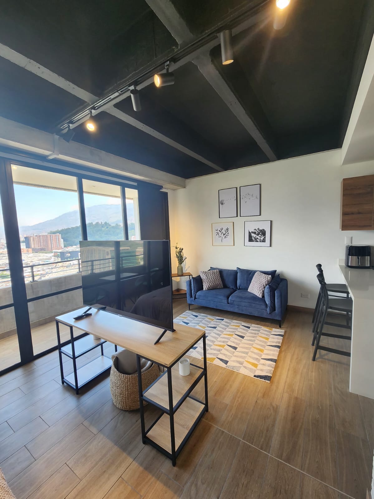 Apartaestudio en arriendo en El Poblado, Medellín · foto 9 de 13