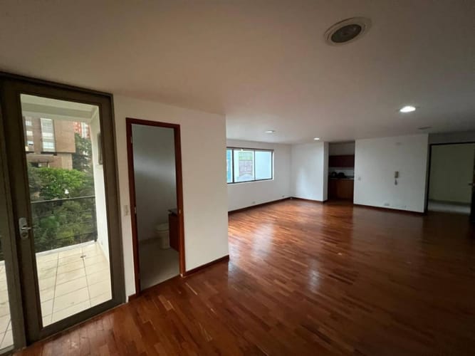 Oficina en arriendo en El Poblado, Medellín, 52 m² · foto 3 de 9