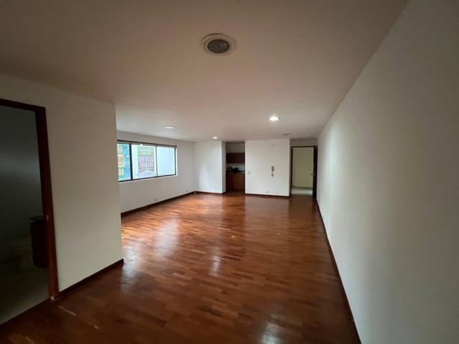 Oficina en arriendo en El Poblado, Medellín, 52 m² · foto 4 de 9