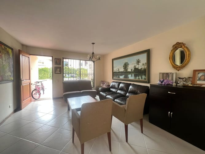 Casa de 3 alcobas en venta en Llano Grande, Rionegro, 144 m² · foto 3 de 17