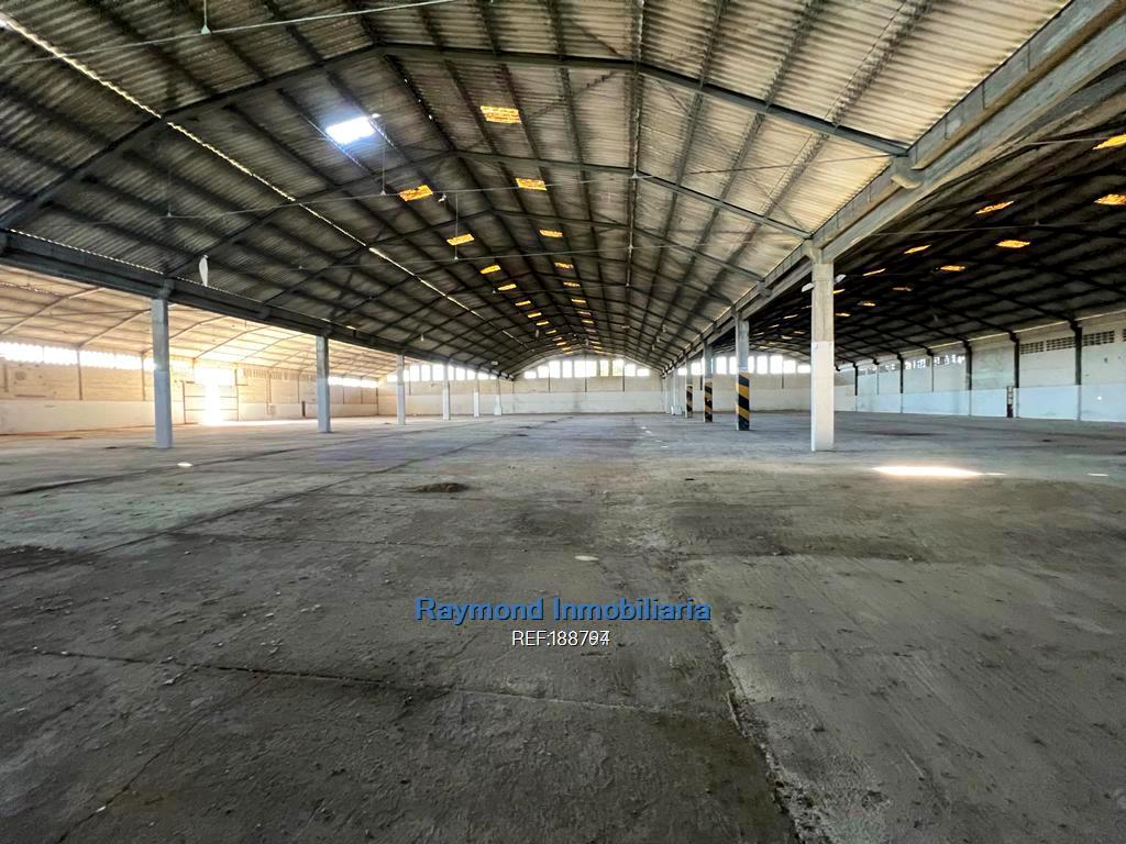 Local Comercial en Alquiler · Foto 4