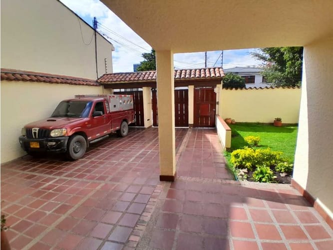 Casa en venta en Santa Ana, Bogotá · foto 2 de 10