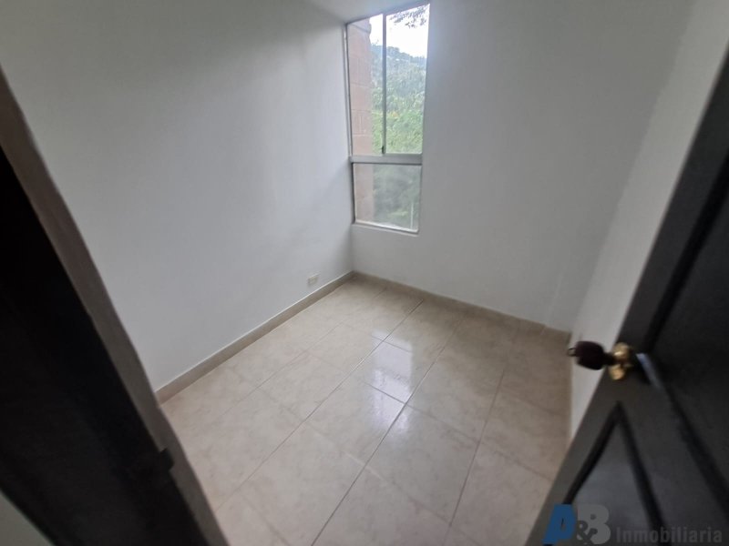 Apartamento en venta en San Cristobal, Medellín · foto 9 de 13