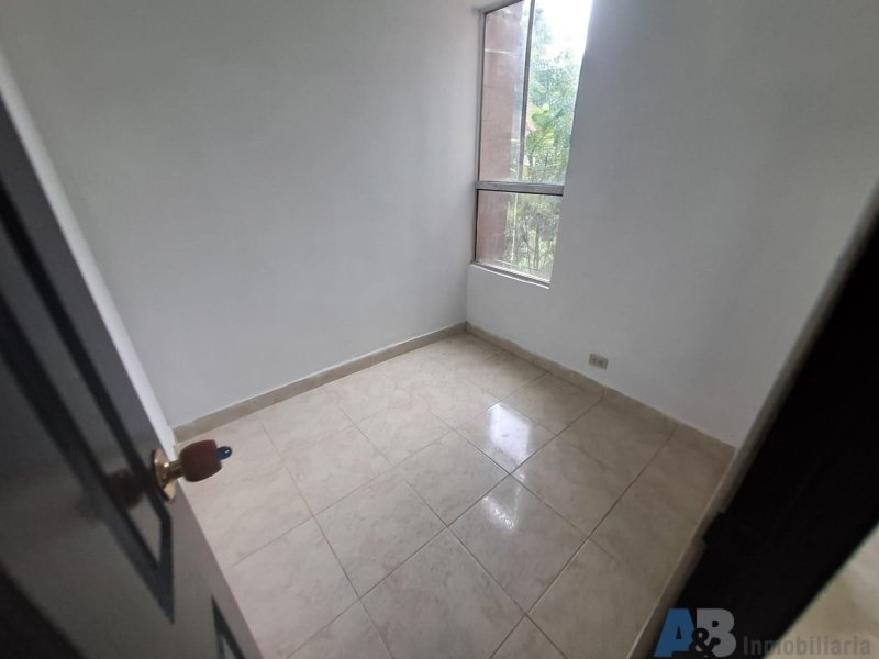 Apartamento en venta en San Cristobal, Medellín · foto 10 de 13