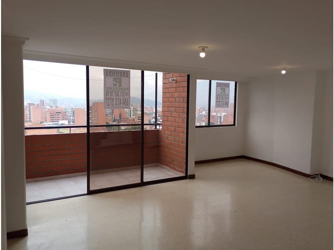 Apartamento en arriendo en La Castellana, Medellín, 90 m² · foto 4 de 21