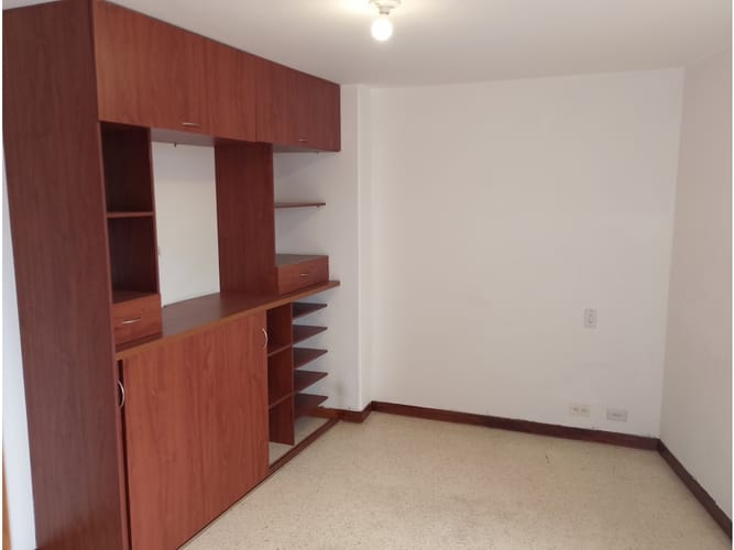 Apartamento en arriendo en La Castellana, Medellín, 90 m² · foto 14 de 21
