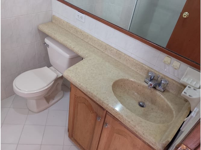 Apartamento en arriendo en La Castellana, Medellín, 90 m² · foto 17 de 21