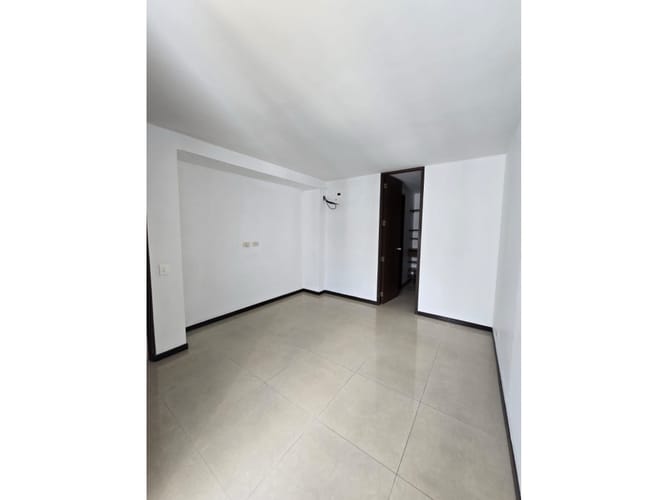 Apartamento de 3 alcobas en venta en El Gran Limonar Cataya, Cali, 87 m² · foto 4 de 13