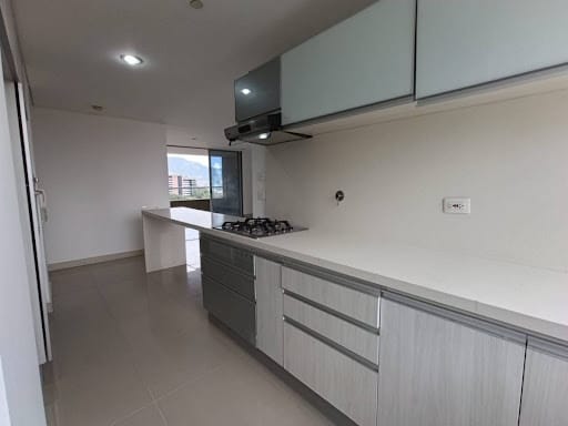 Apartamento de 3 alcobas en arriendo en El Diamante 2, Medellín, 152 m² · foto 6 de 20