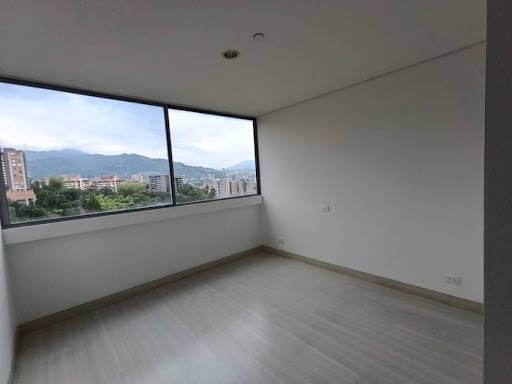 Apartamento de 3 alcobas en arriendo en El Diamante 2, Medellín, 152 m² · foto 10 de 20