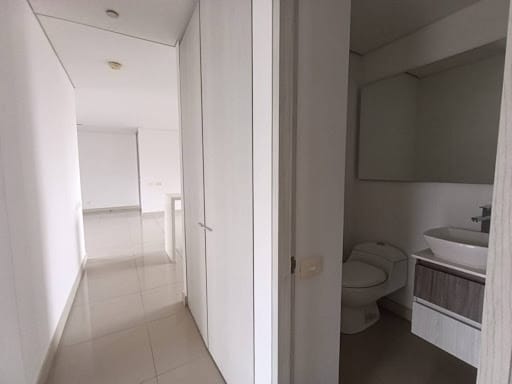 Apartamento de 3 alcobas en arriendo en El Diamante 2, Medellín, 152 m² · foto 12 de 20