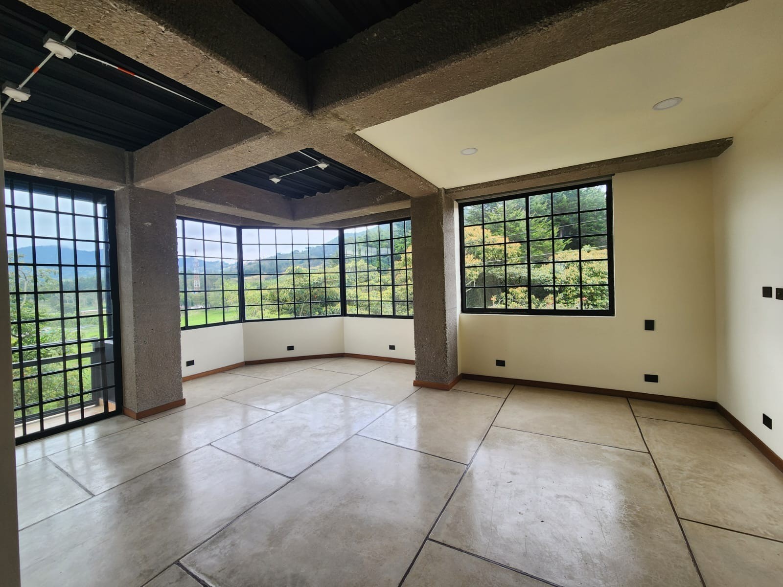 Apartamento en arriendo en La Ceja · foto 3 de 5